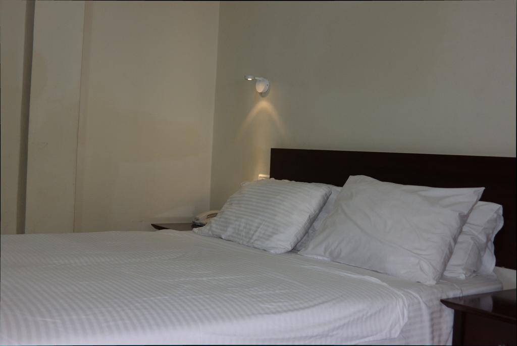 Glatt Eden Hotel Тиверіада Екстер'єр фото